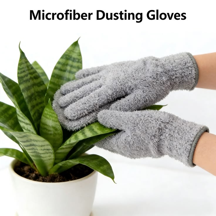 Micro fiber cleaning gloves
